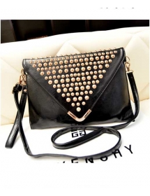 tas selempang motif stud bag870