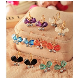 anting kupu-kupu TT0004